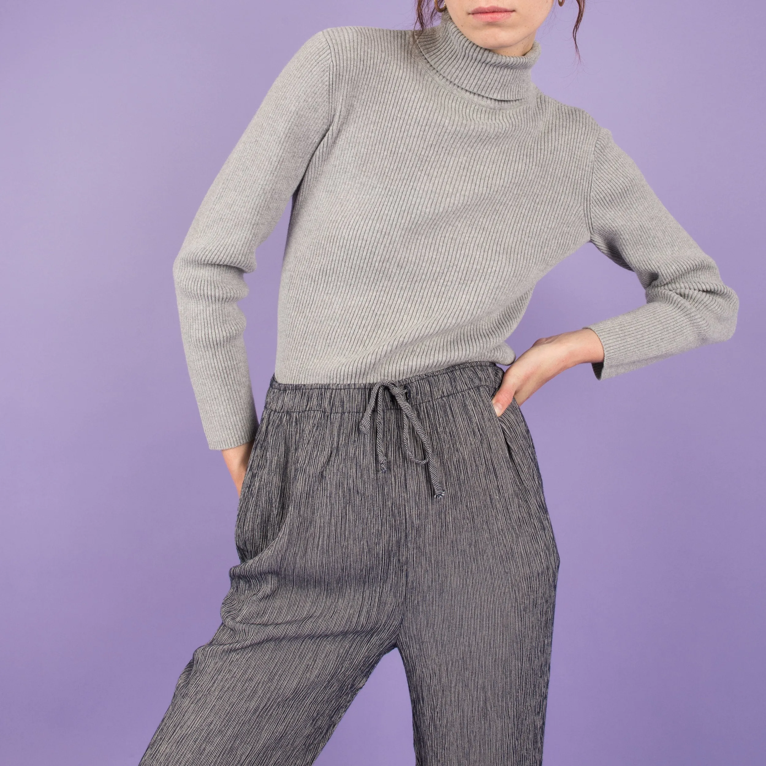 Vintage Navy   White Crinkle Flowy Pants  (XS/S)