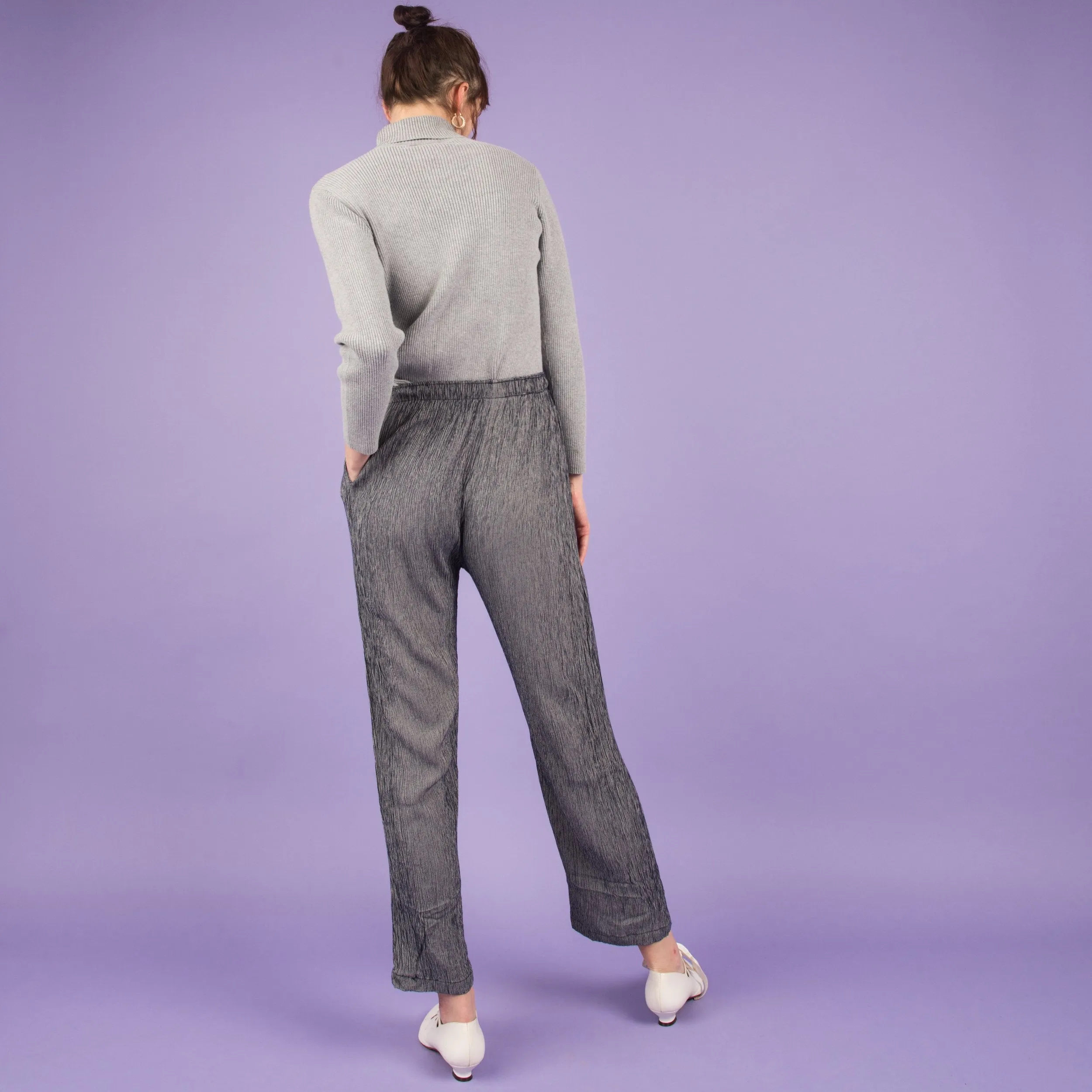 Vintage Navy   White Crinkle Flowy Pants  (XS/S)